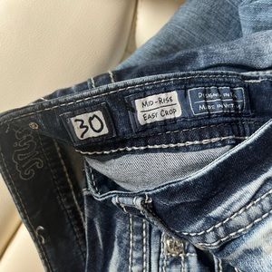 Miss Me - Mid Rise, Easy Crop Jeans